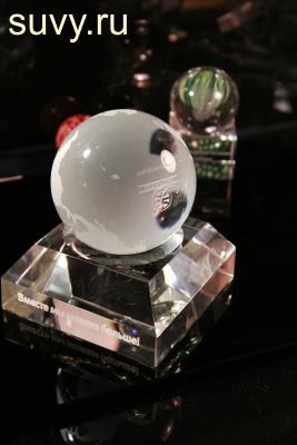 Сувенир шар из стекла с матировкой на поверхности
